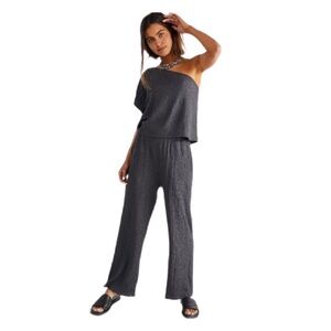 ✨Free People Beach Crinkle Pant & One-Shoulder Set